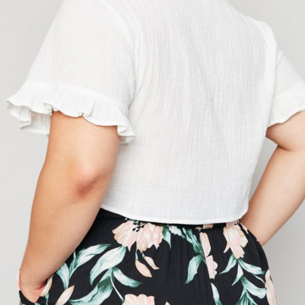 White Top - Picture 3 of 5